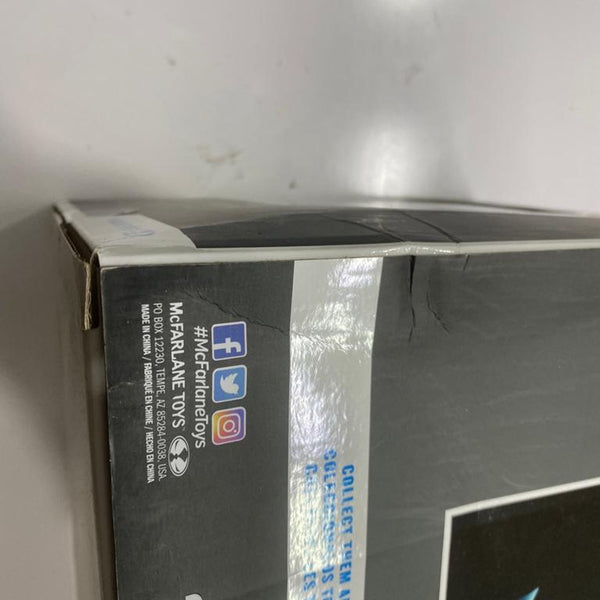 Damaged Window(7/10) DC Multiverse Of Batman Year Two (Gold Label) Action Figure