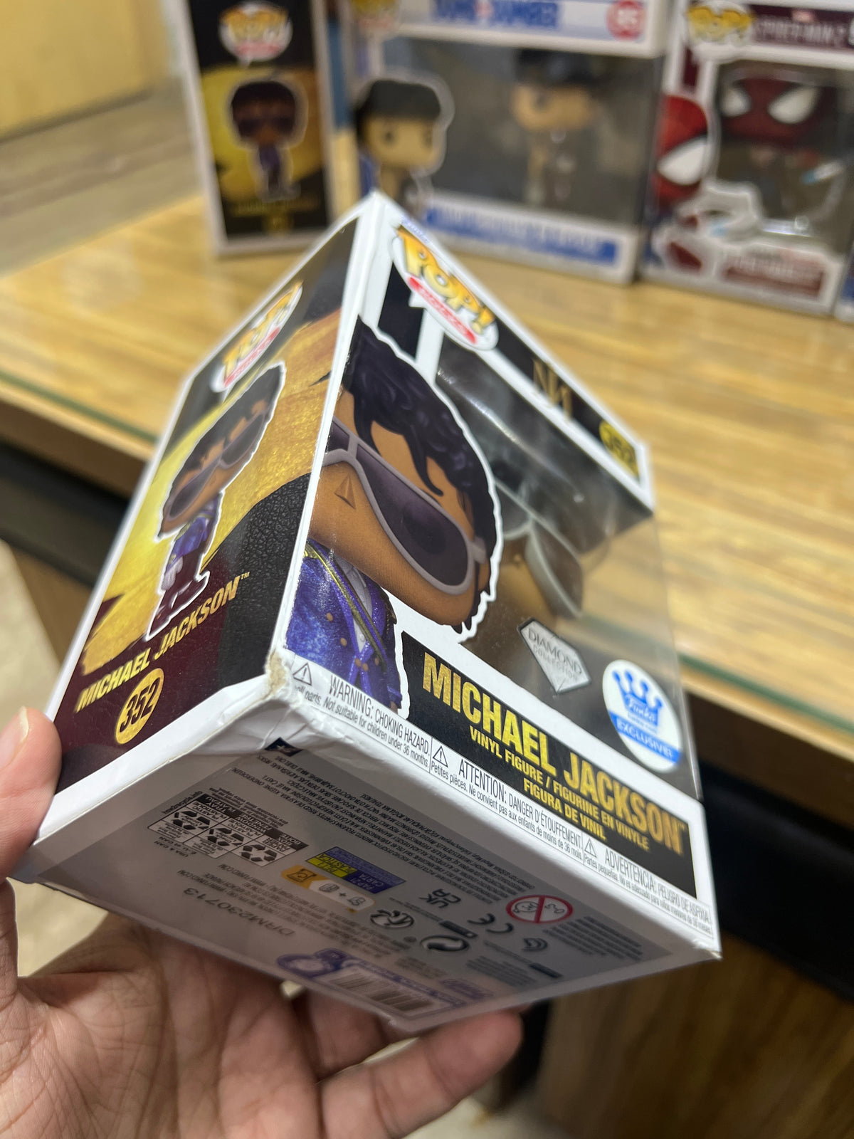 [DAMAGED BOX: 8/10] Michael Jackson Funko Pop! Vinyl1984 Grammys Diamond Edition